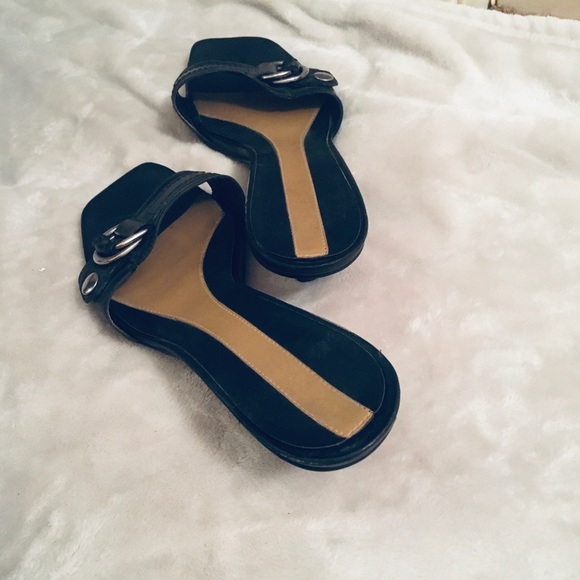 Nine West peanut butter, black slides. - Picture 6 of 6